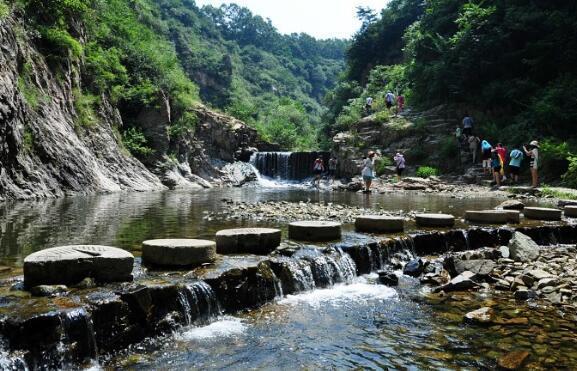 {百家樂}(山东好玩的地方可以旅游的地方推荐一下)